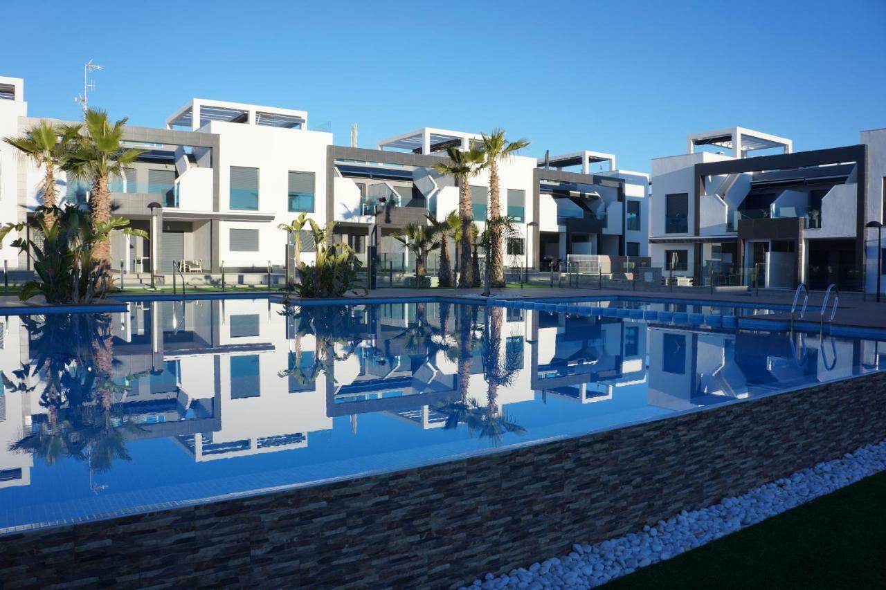 Apartment Oasis Beach La Zenia Orihuela Exterior photo